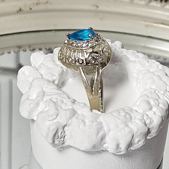 Sterling Silver Ring with Blue Lab Created Stone - Picture 3 of 8